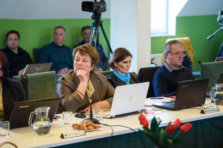 Iz 4. redne seje Občinskega sveta Občine Ivančna Gorica 14